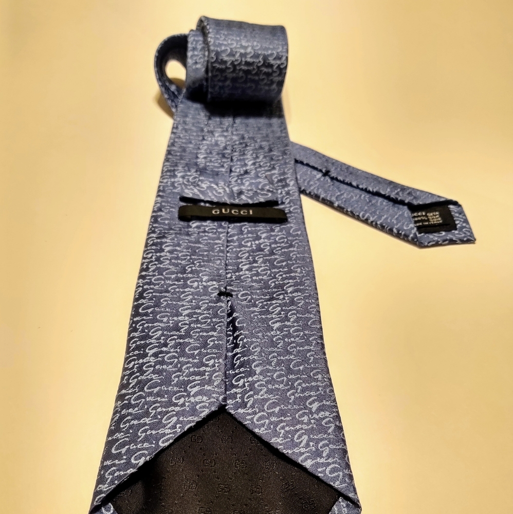 Gucci silk tie